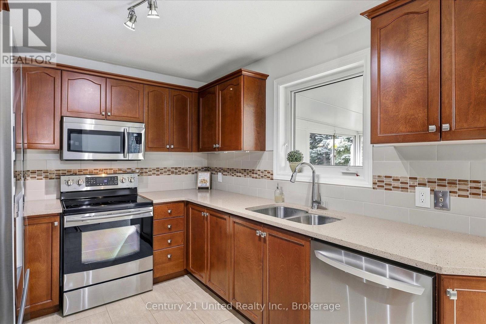 2318 Sumac Street Property Photo 8