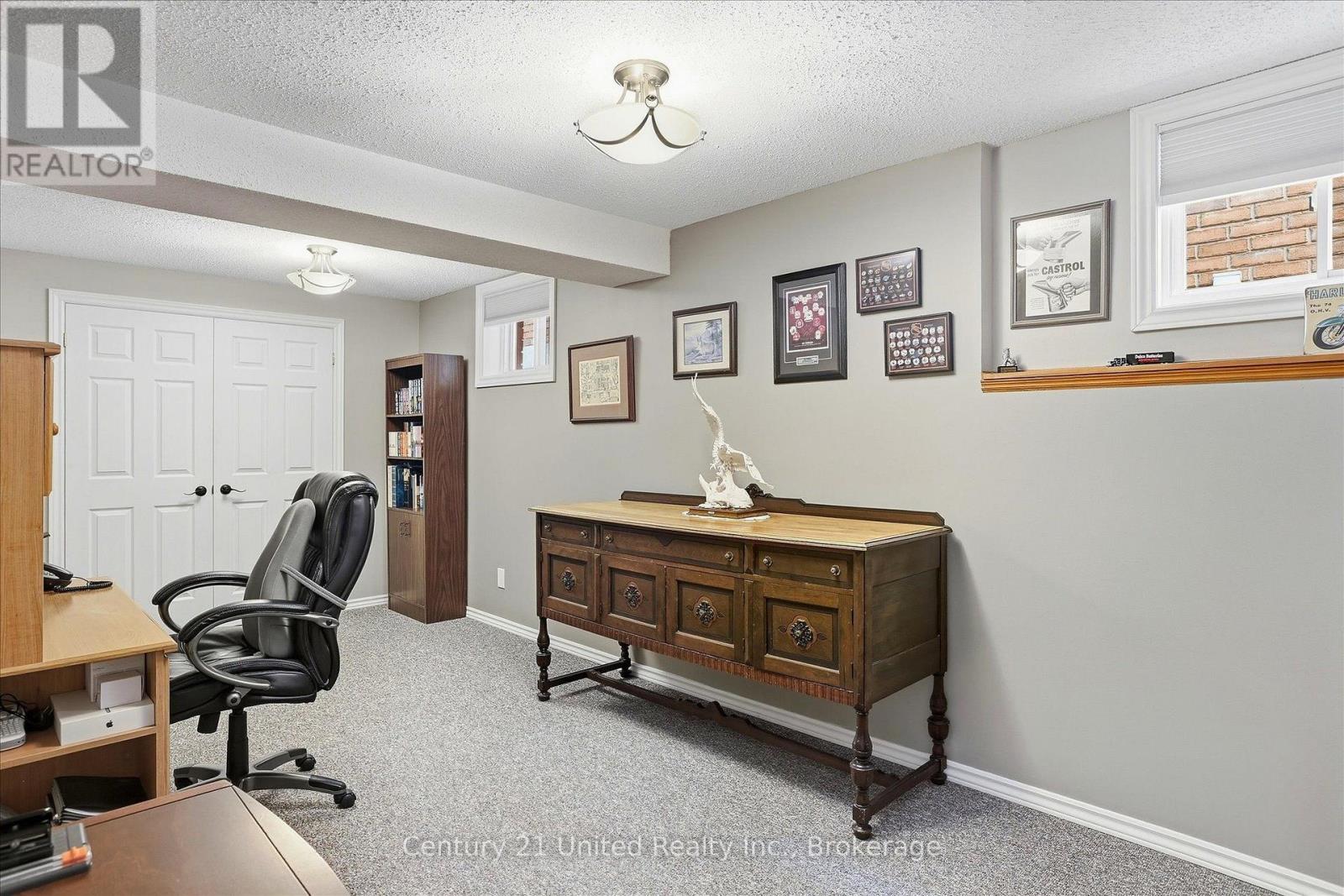 2318 Sumac Street Property Photo 28