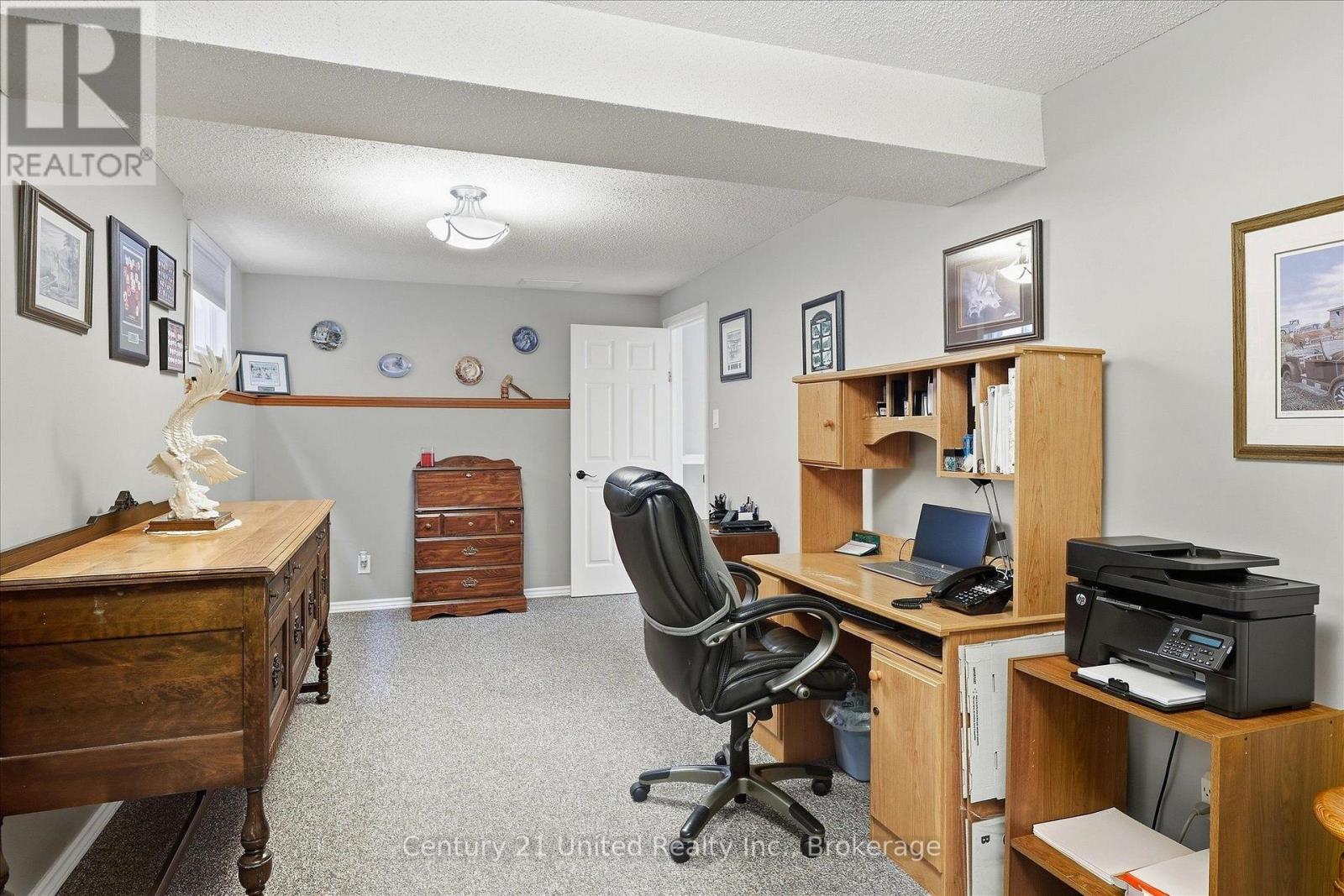 2318 Sumac Street Property Photo 29