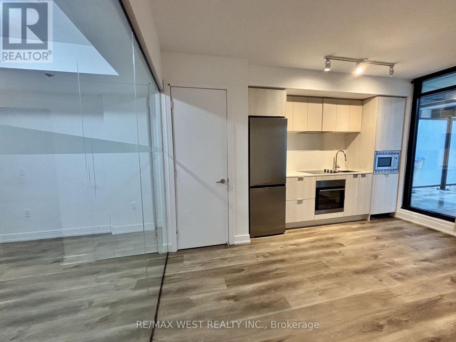 325 - 1 Jarvis Street Property Photo 4