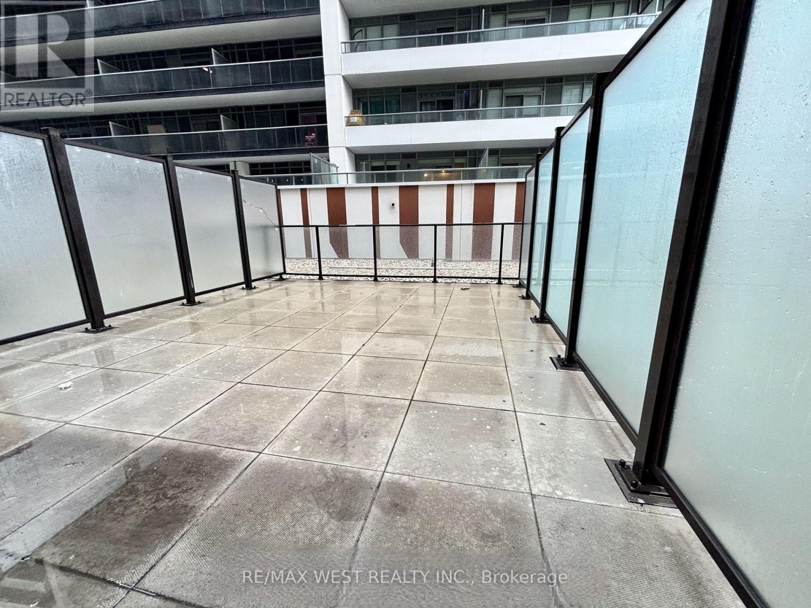 325 - 1 Jarvis Street Property Photo 12