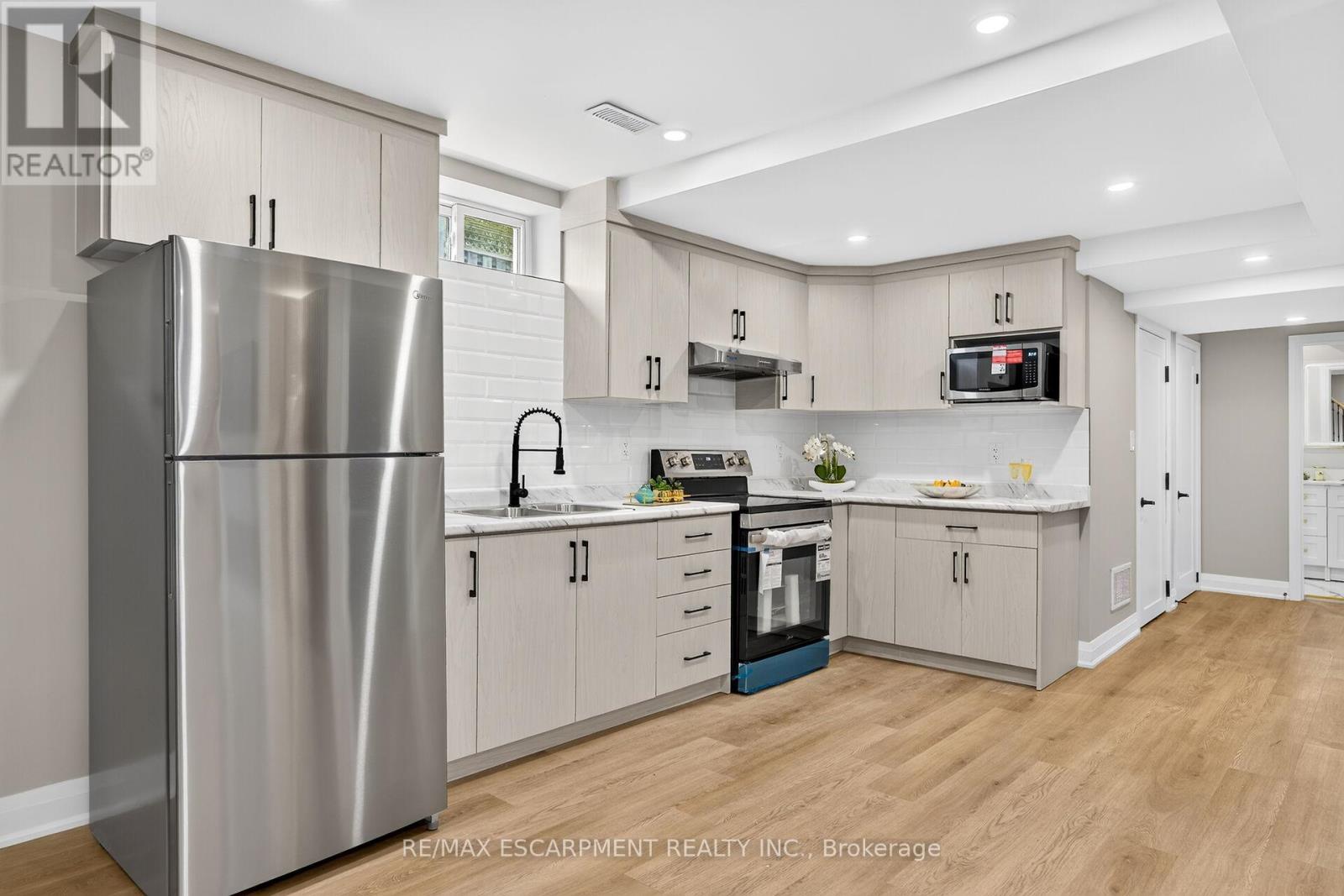 150 Howard Avenue Property Photo 30