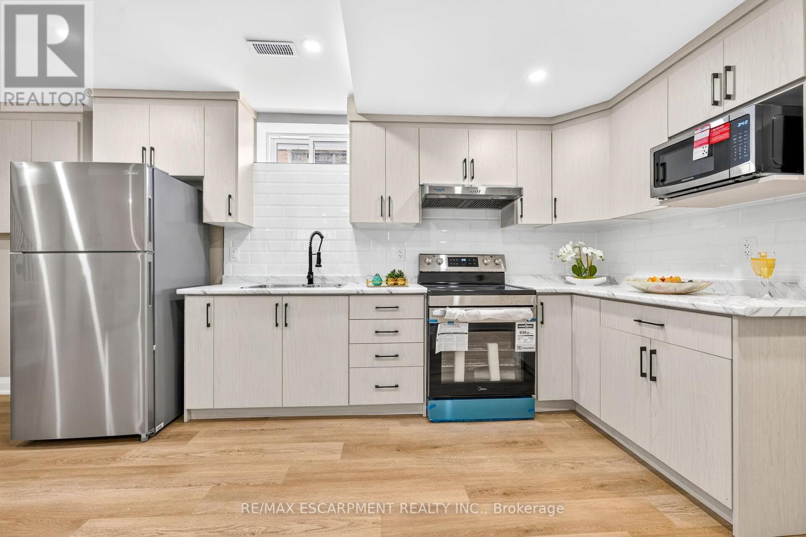 150 Howard Avenue Property Photo 31