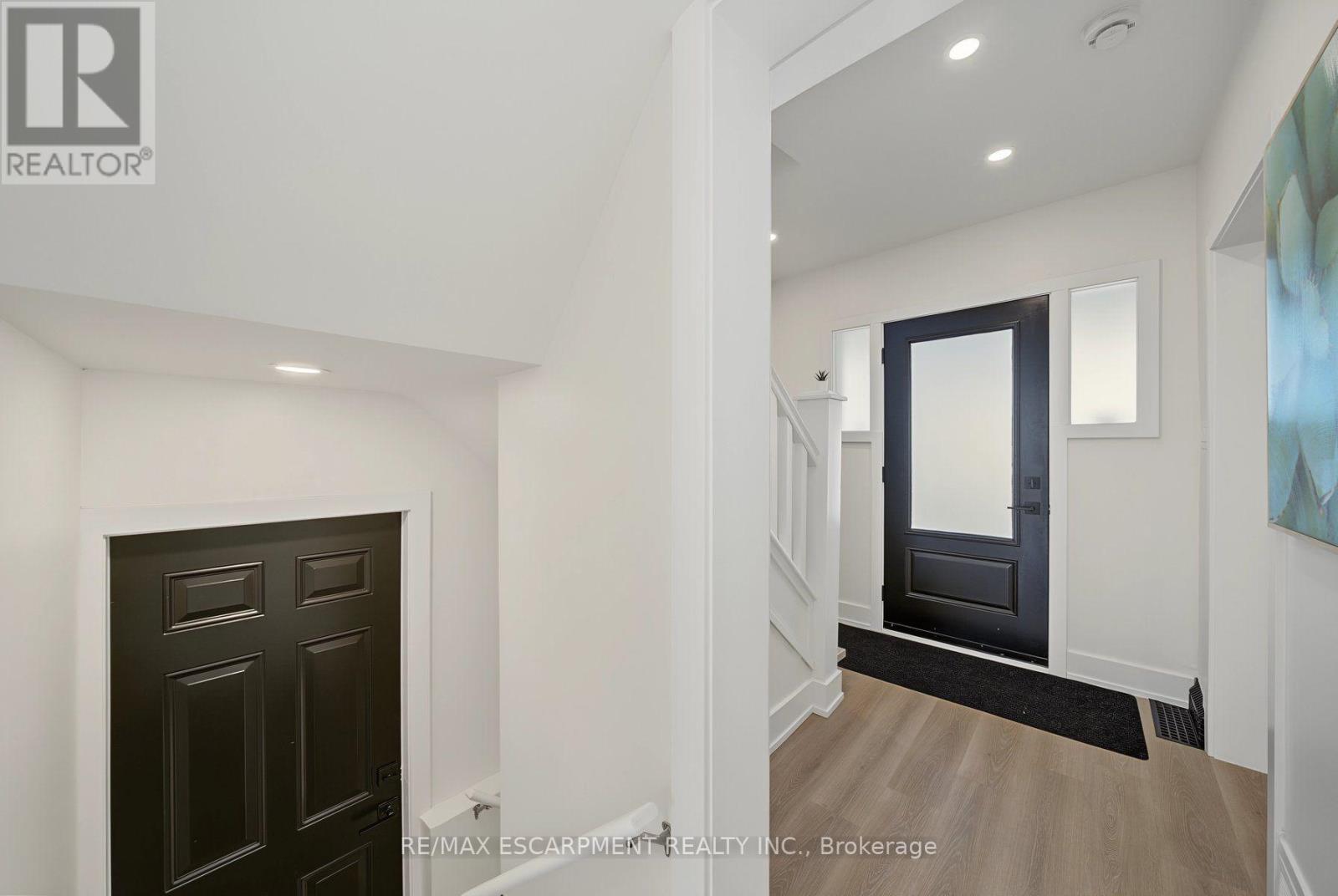 234 Balmoral Avenue S Property Photo 23