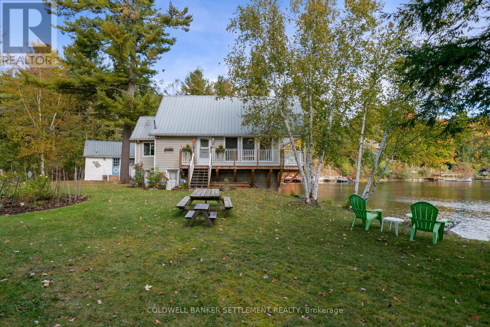 300 & 302 Isobel Lane Property Photo 15