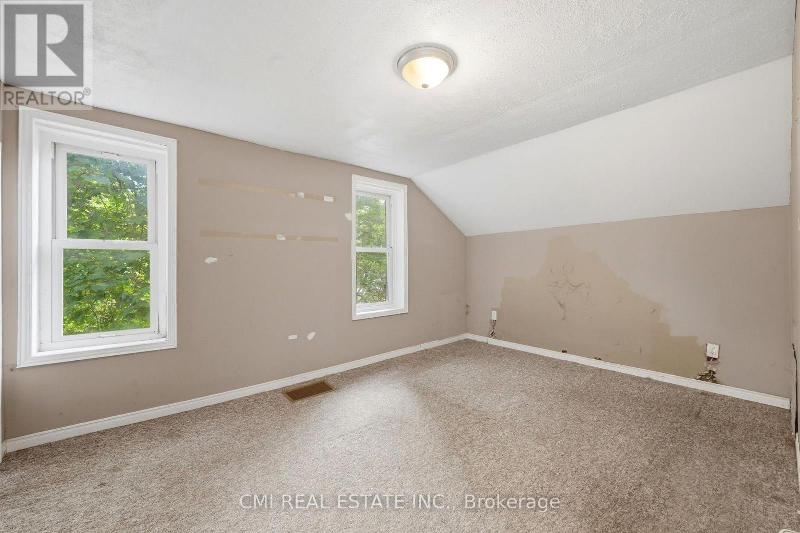 12 Argyle Street Property Photo 16