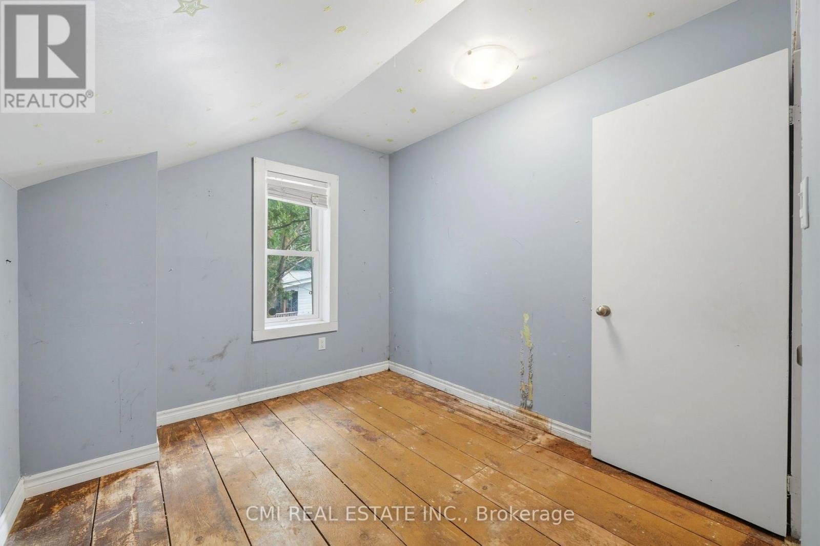 12 Argyle Street Property Photo 19