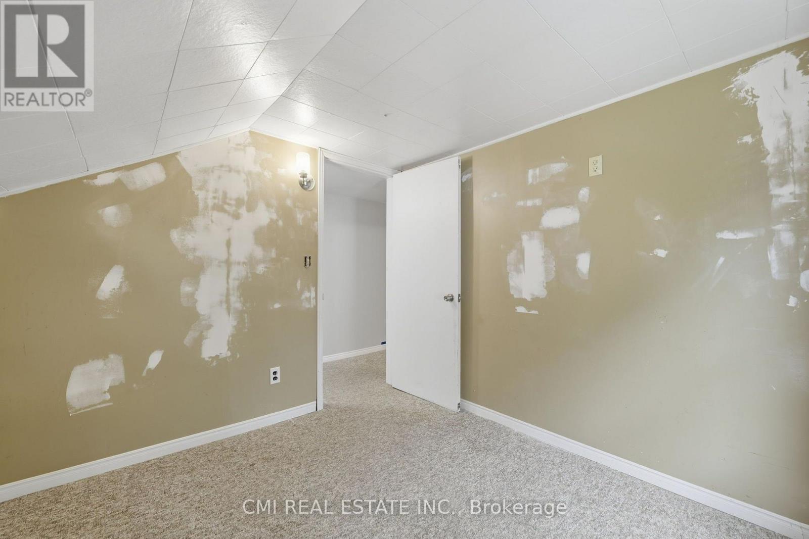 12 Argyle Street Property Photo 30