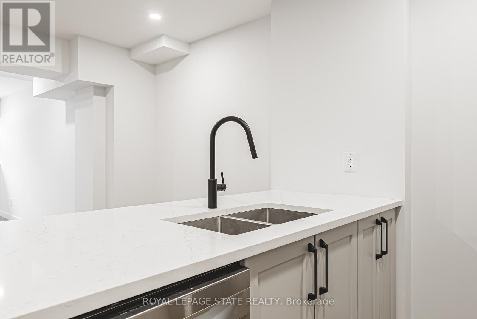 104 - 555 Sanatorium Road Property Photo 7