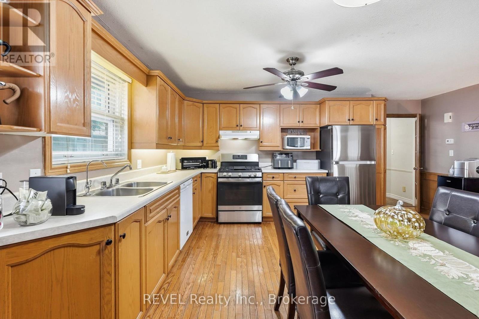 3 Ormond Street N Property Photo 12