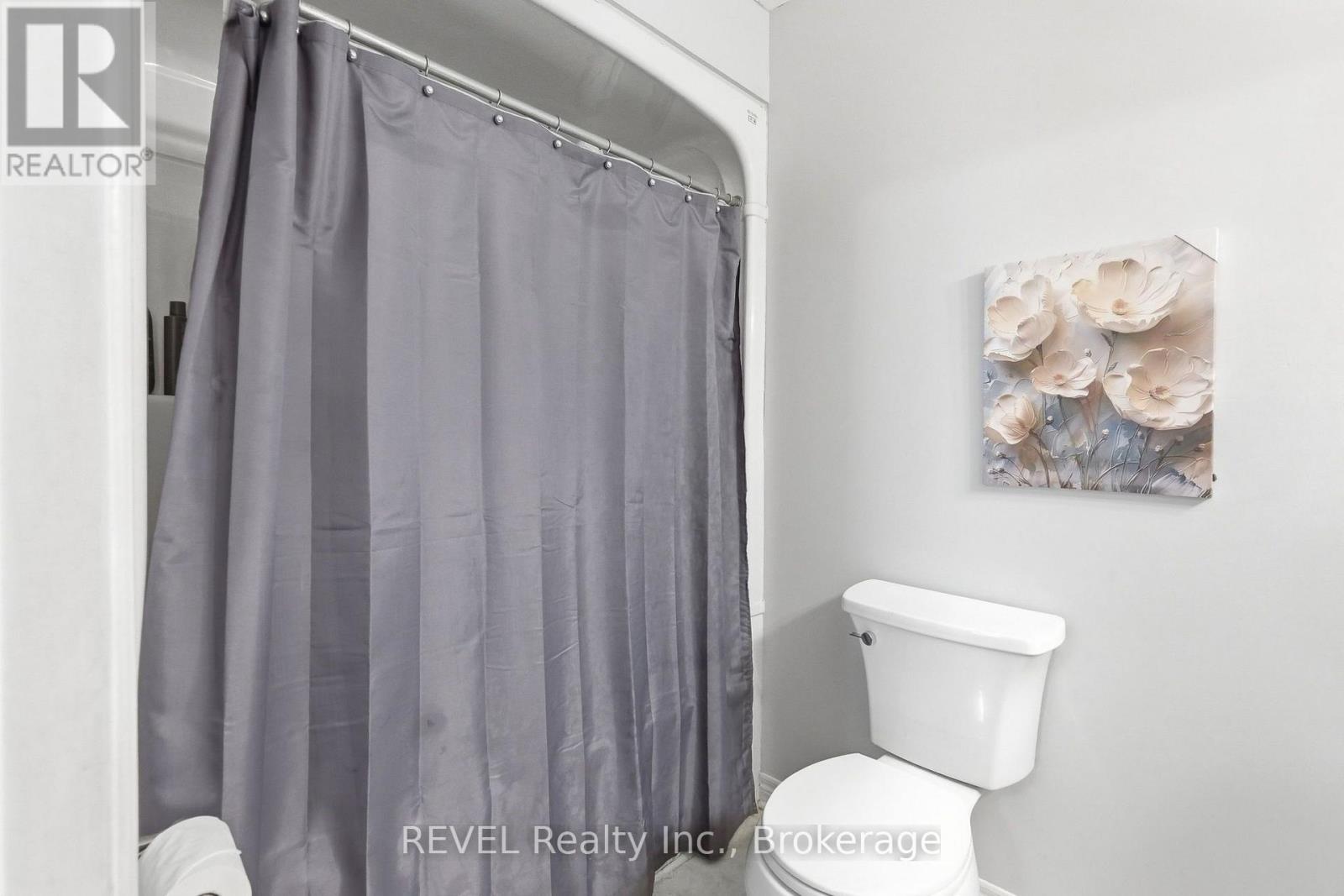 3 Ormond Street N Property Photo 26
