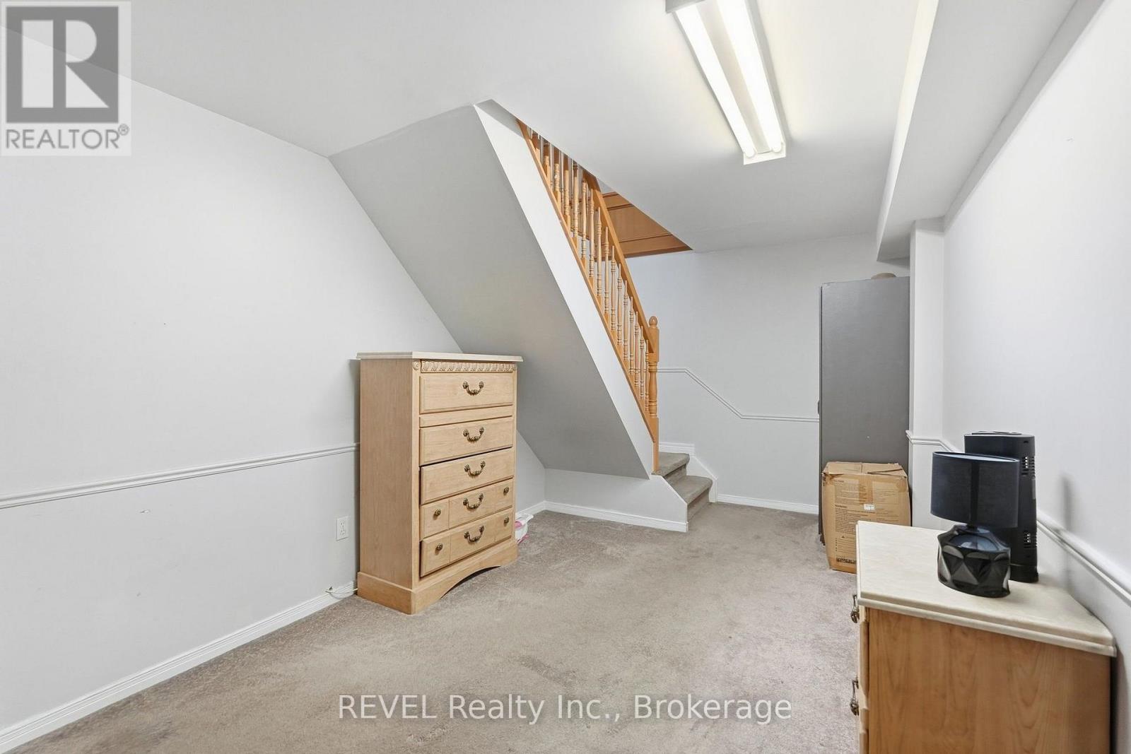 3 Ormond Street N Property Photo 27