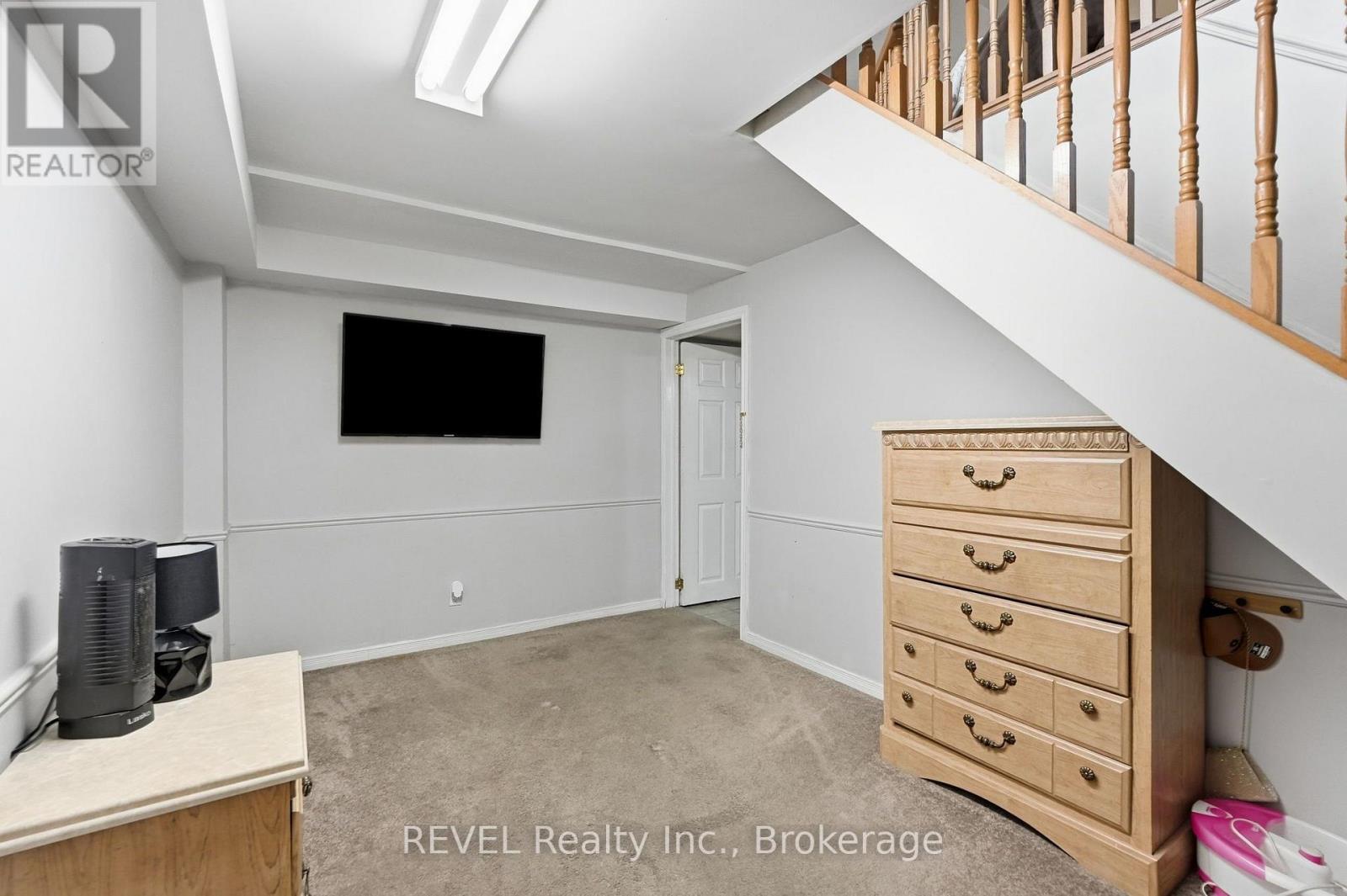 3 Ormond Street N Property Photo 28