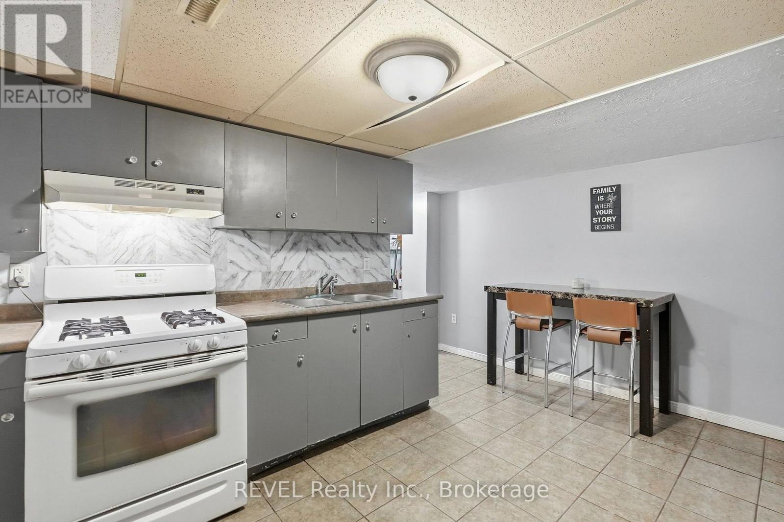 3 Ormond Street N Property Photo 32