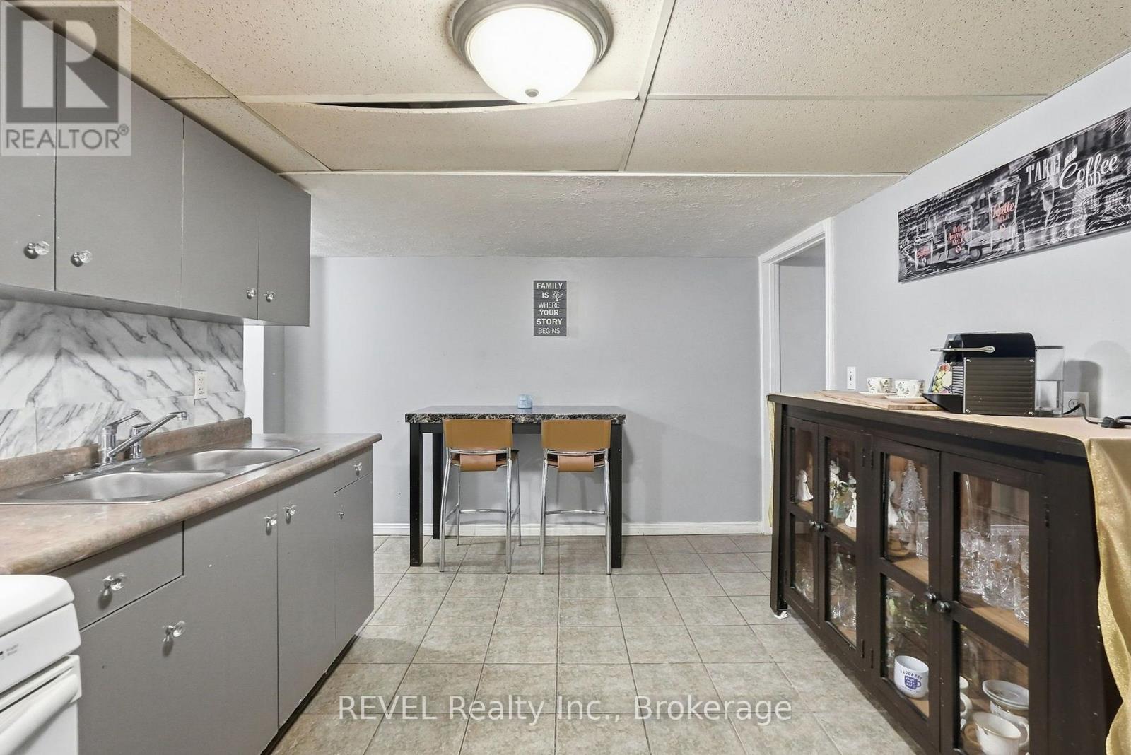 3 Ormond Street N Property Photo 33