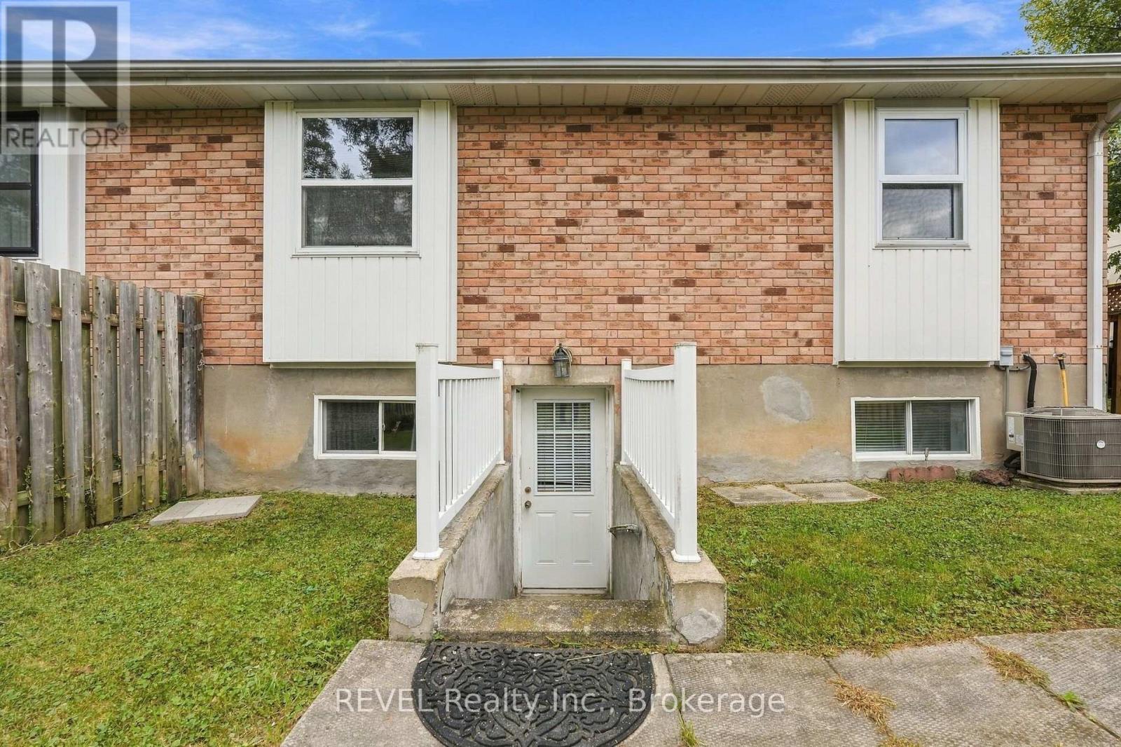 3 Ormond Street N Property Photo 43