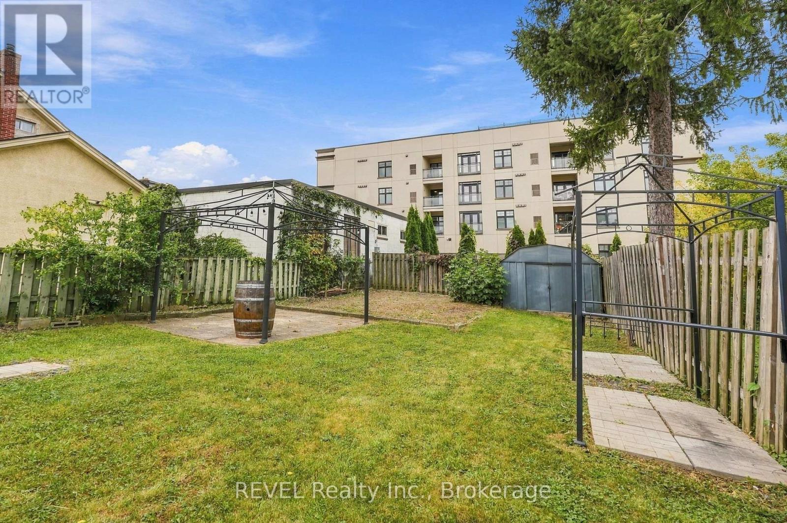 3 Ormond Street N Property Photo 45