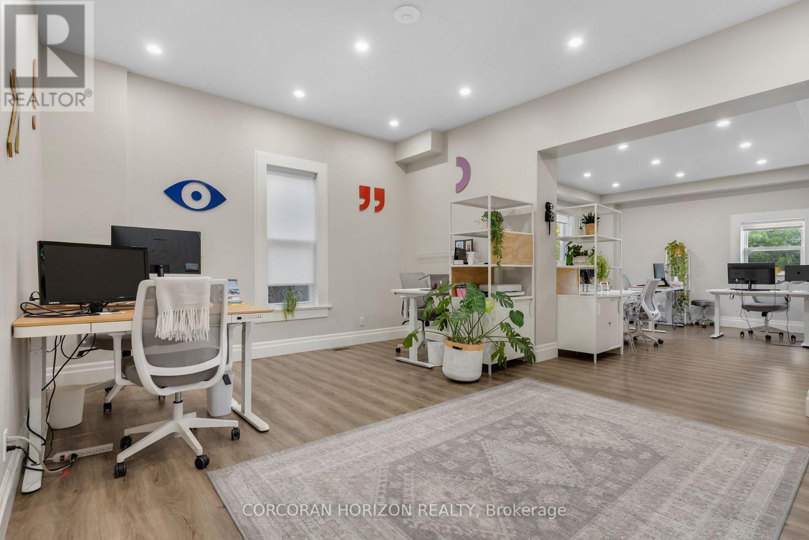 33 Young Street Property Photo 8