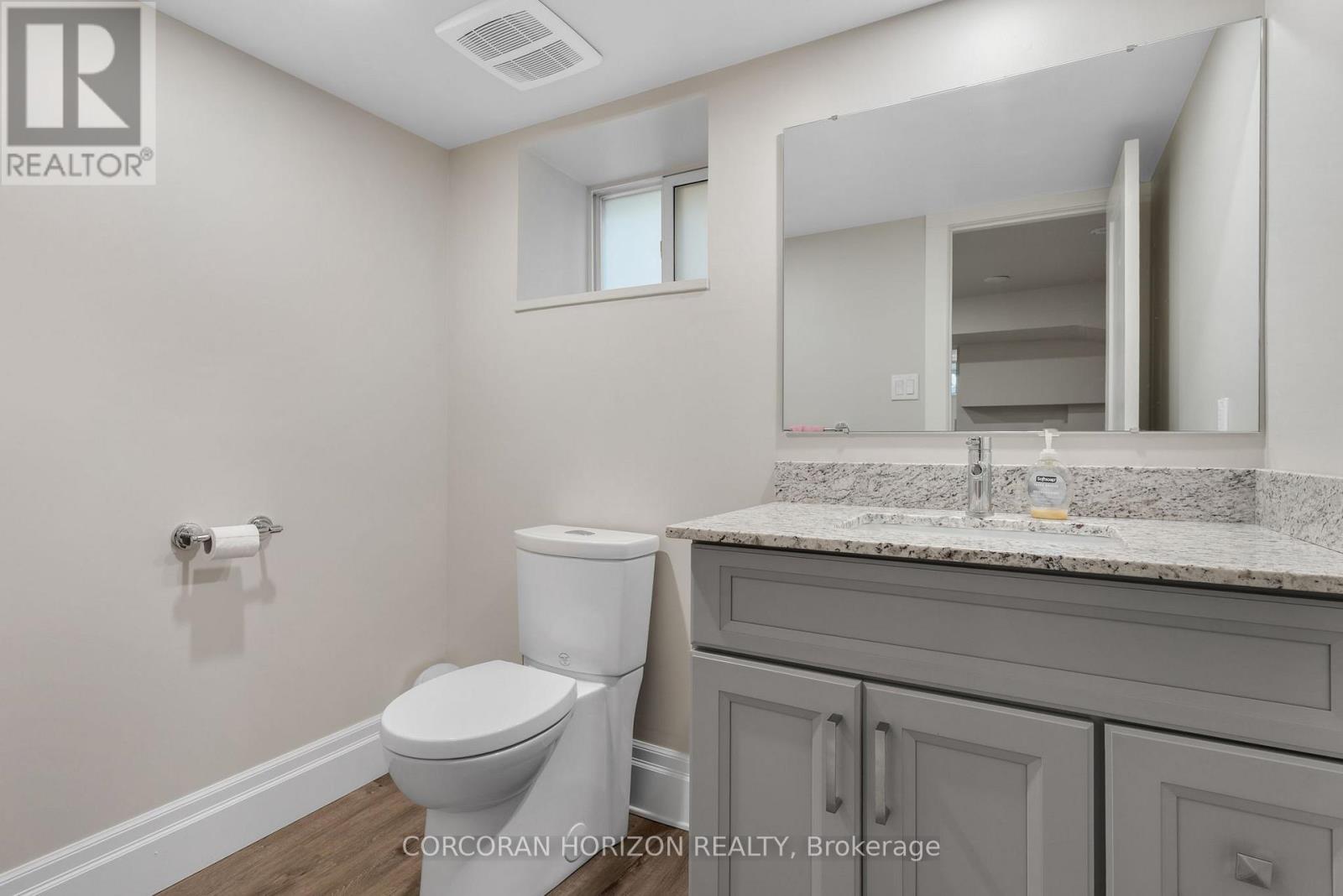 33 Young Street Property Photo 33