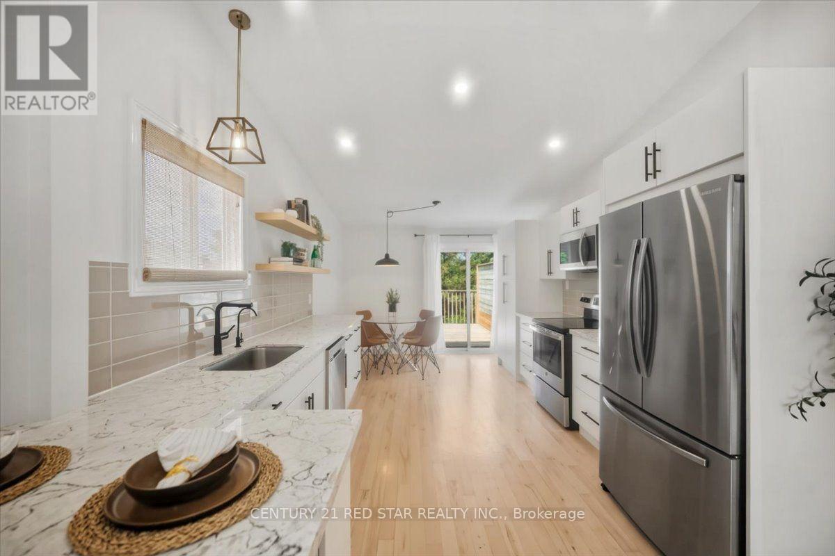 475 Forfar Street E Property Photo 5