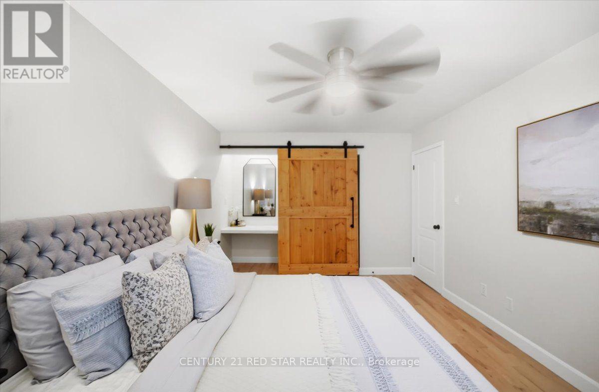 475 Forfar Street E Property Photo 13