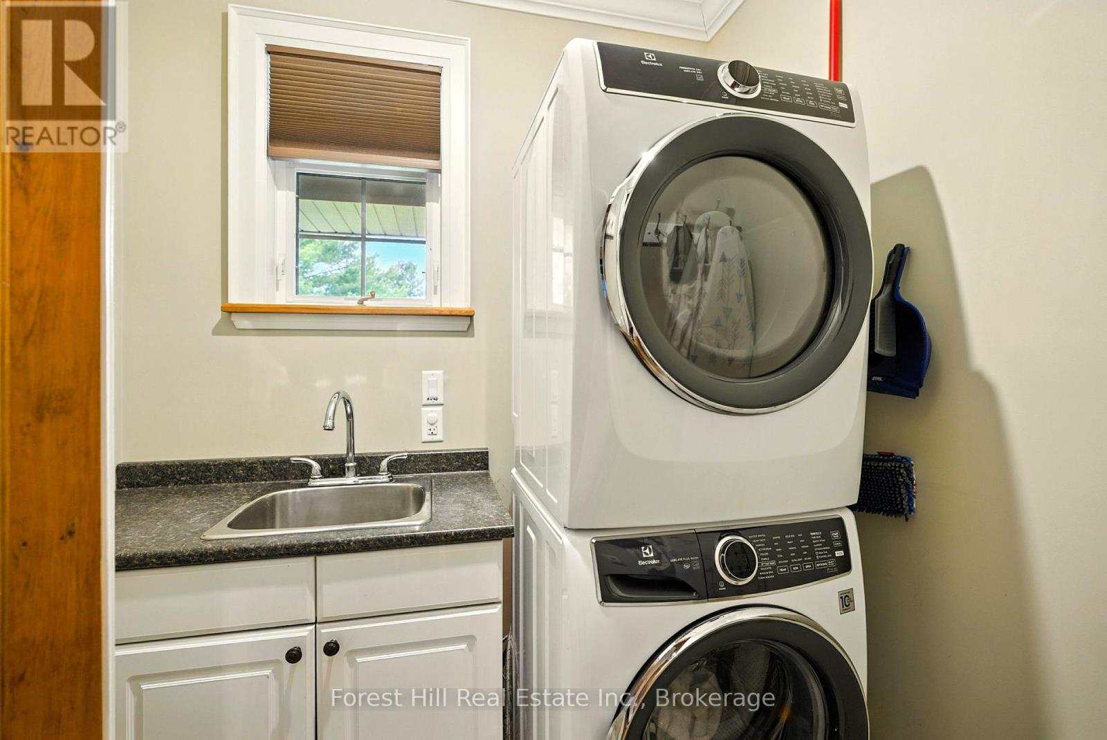 1474 Etwell Road Property Photo 16