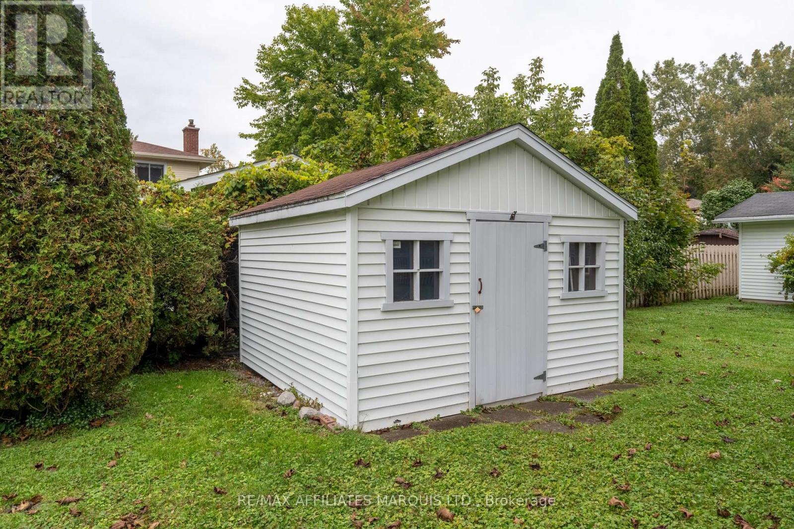 1519 Stephen Street Property Photo 6