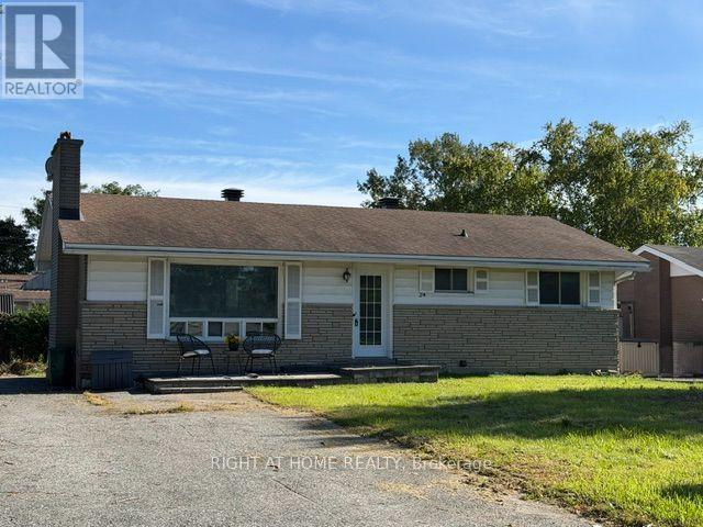 24 Largo Crescent S Property Photo 1