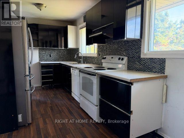 24 Largo Crescent S Property Photo 11
