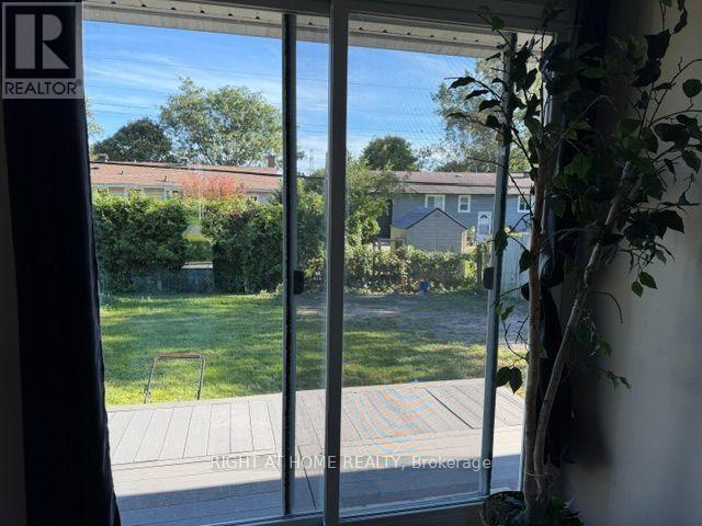 24 Largo Crescent S Property Photo 26