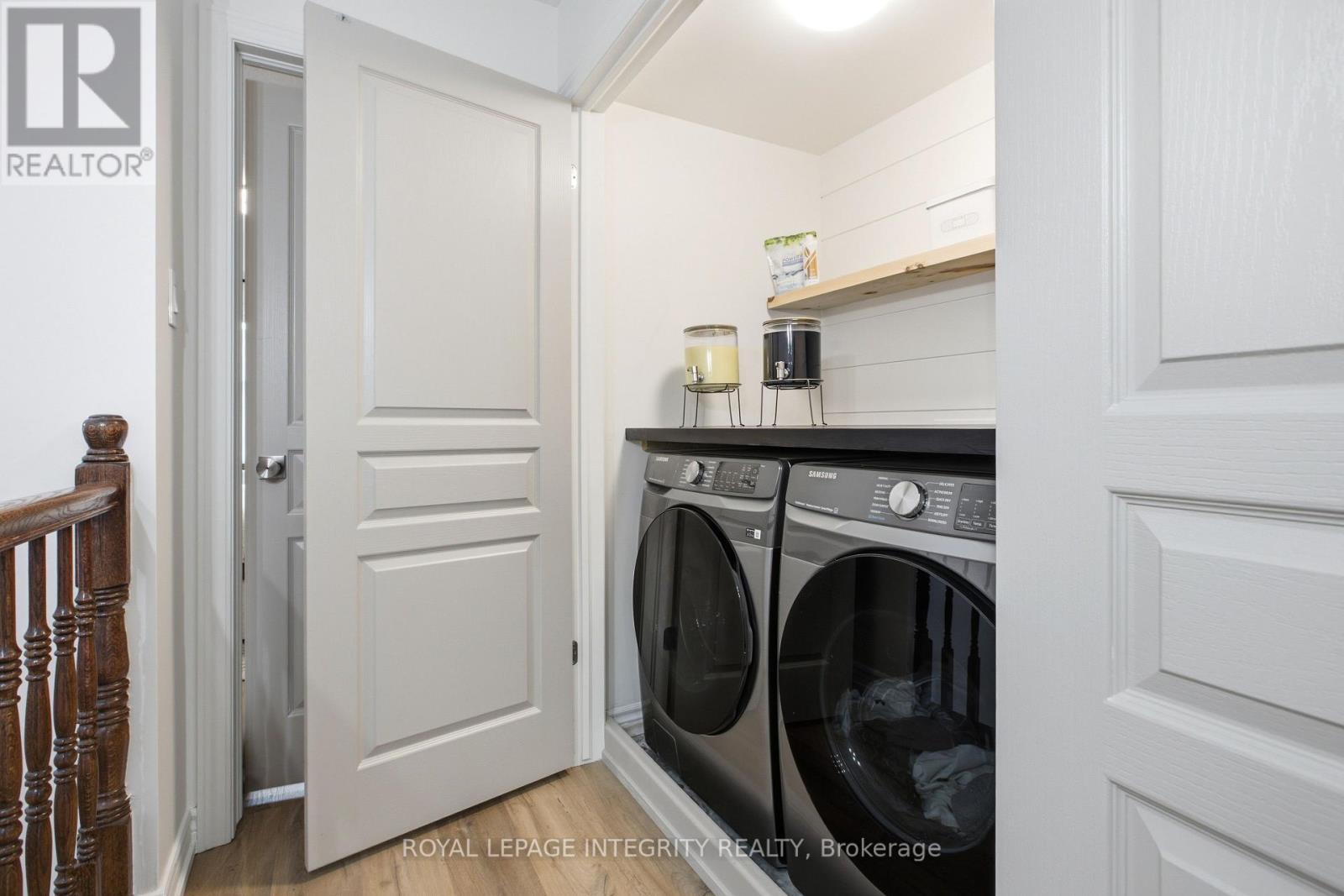 246 Cooks Mill Crescent Property Photo 25