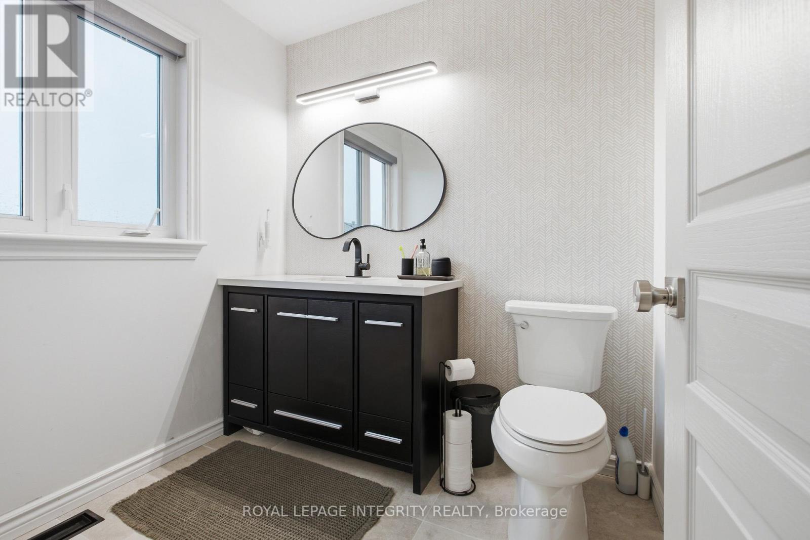 246 Cooks Mill Crescent Property Photo 29