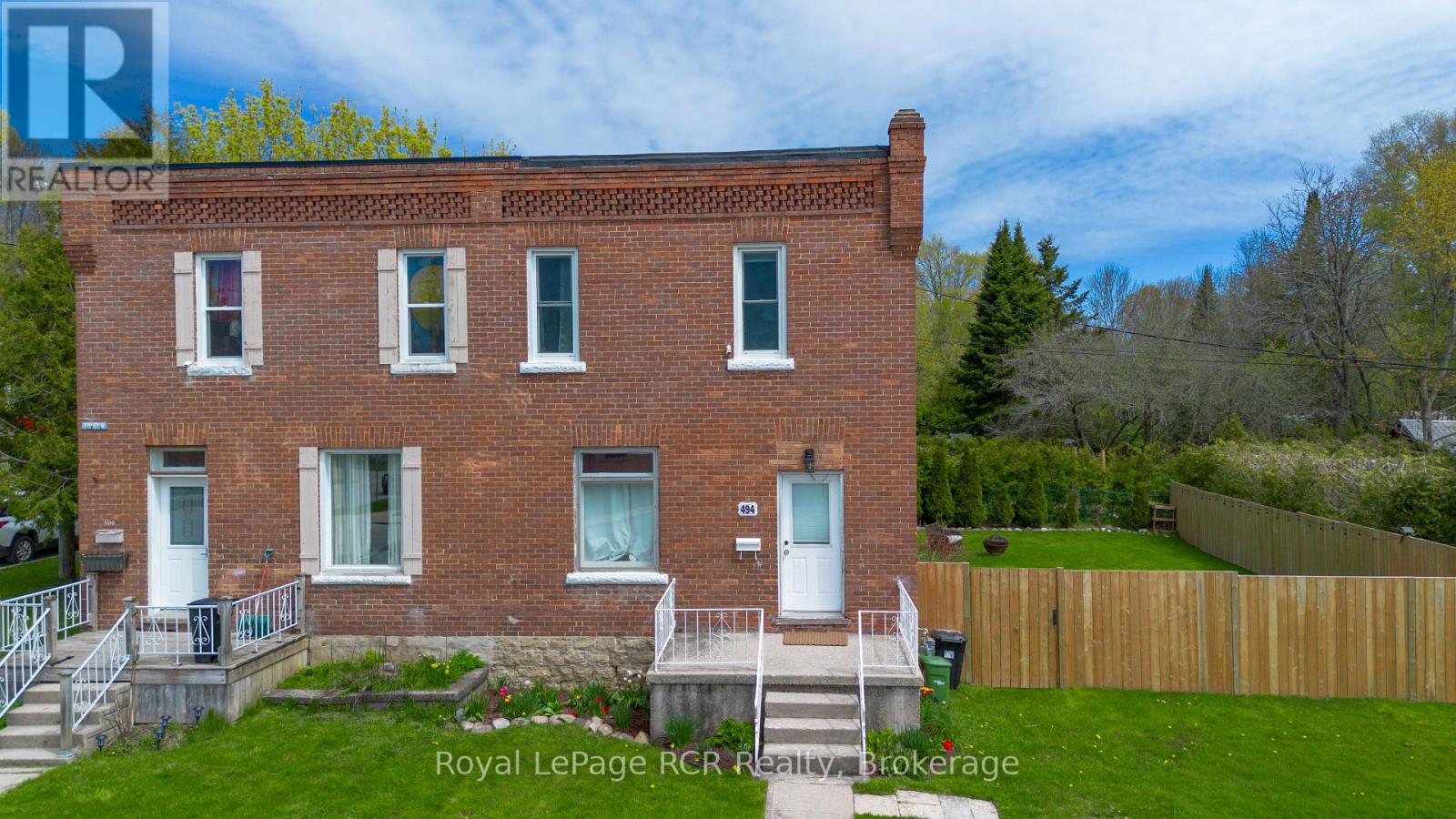 494 16th Street W Property Photo 3