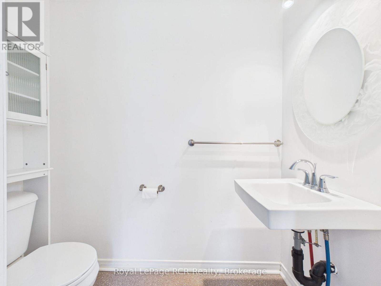 494 16th Street W Property Photo 12