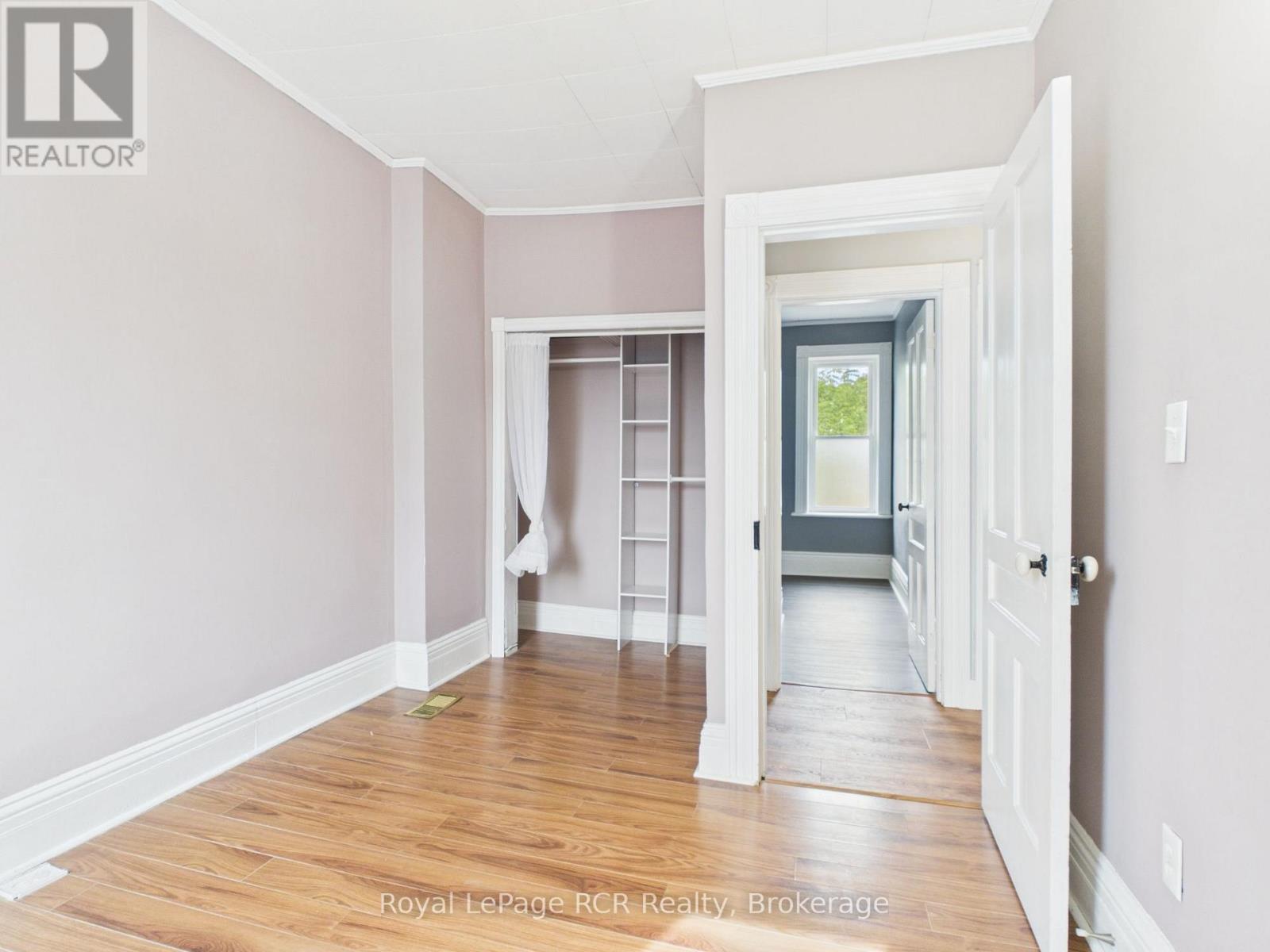 494 16th Street W Property Photo 19