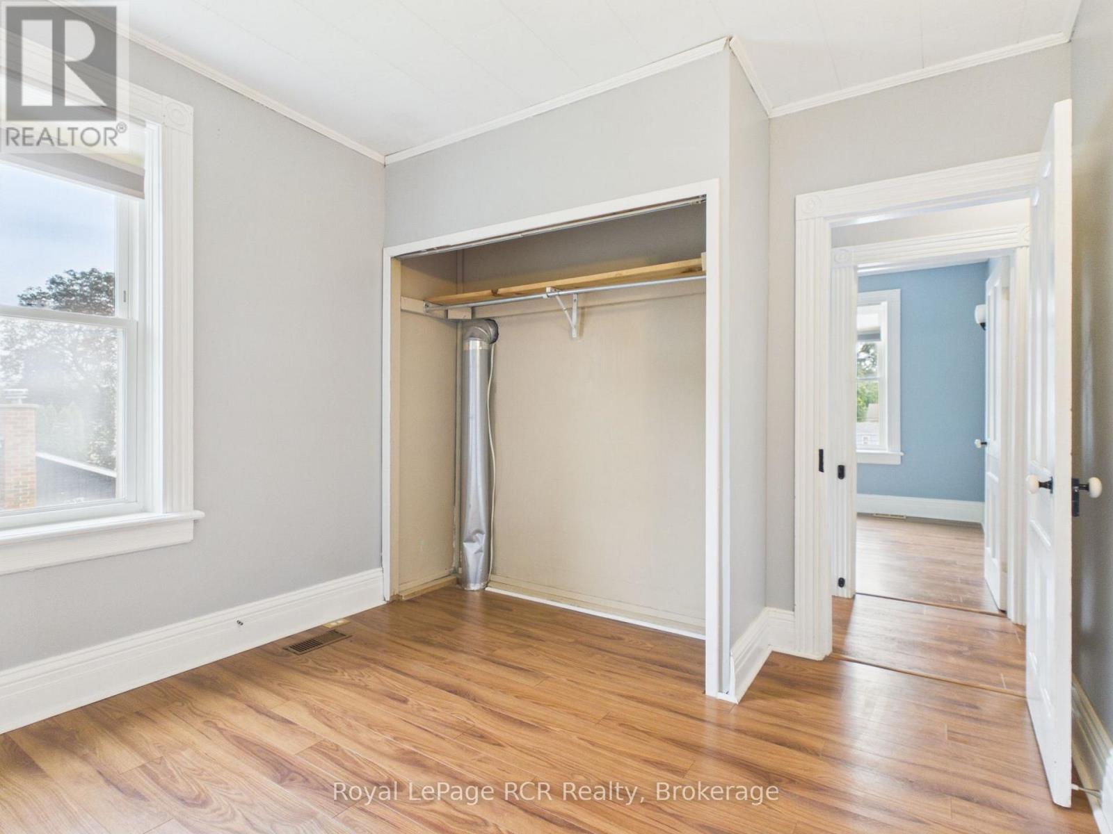 494 16th Street W Property Photo 20