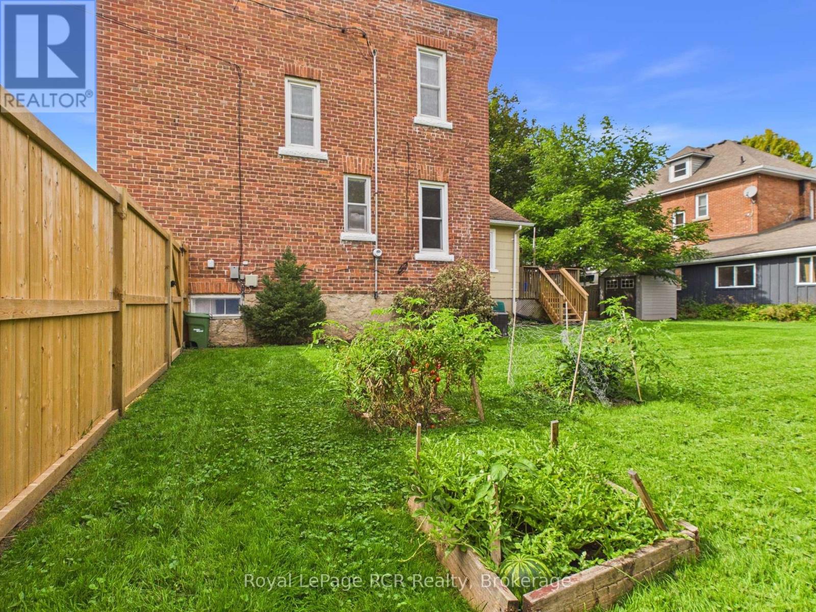 494 16th Street W Property Photo 27