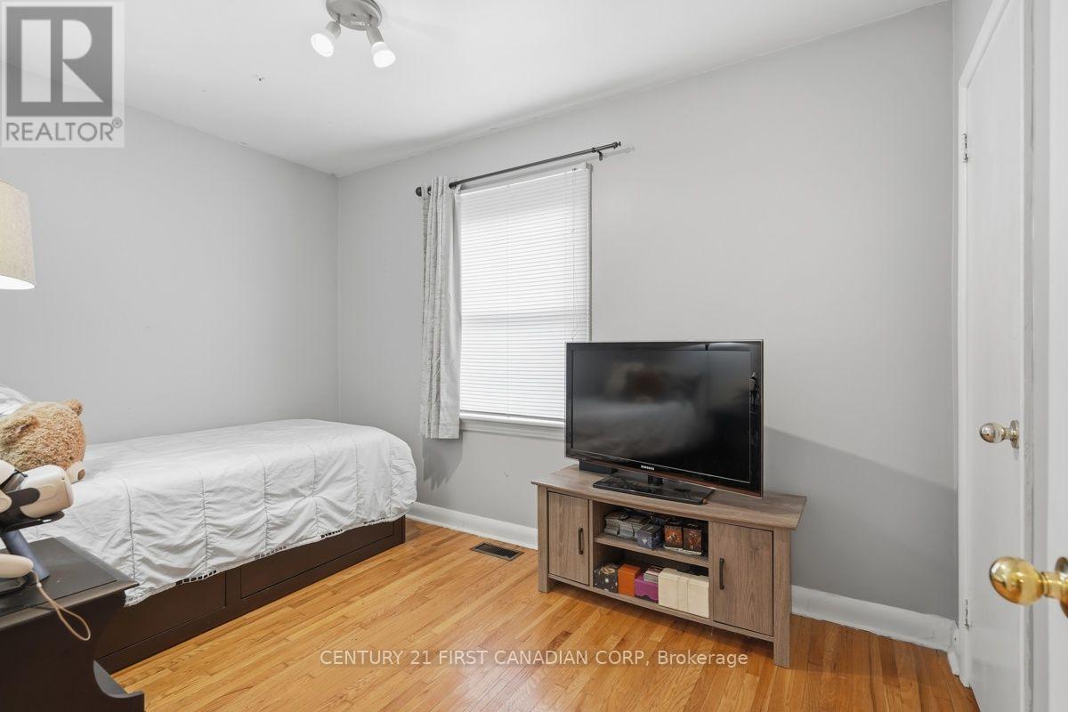 283 Spruce Street Property Photo 15