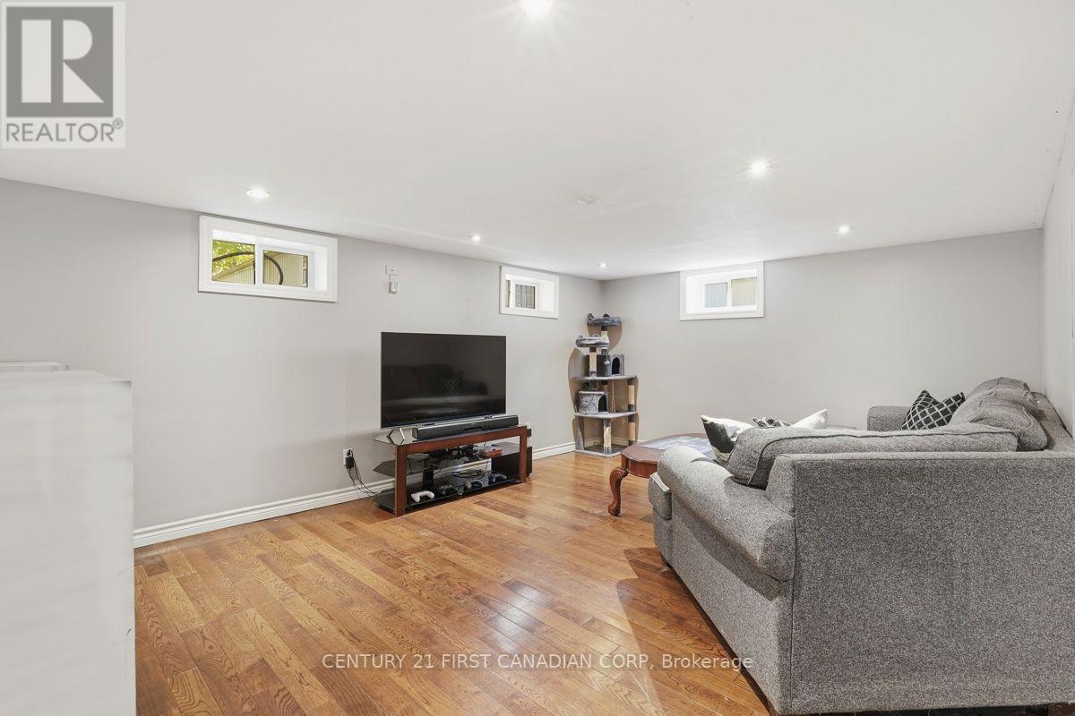 283 Spruce Street Property Photo 20