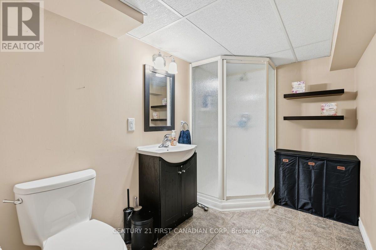 283 Spruce Street Property Photo 26