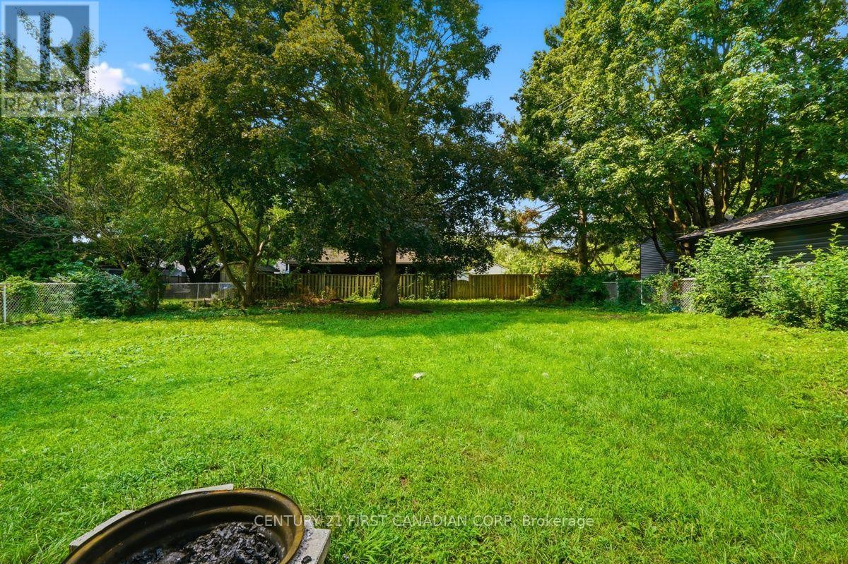 283 Spruce Street Property Photo 33