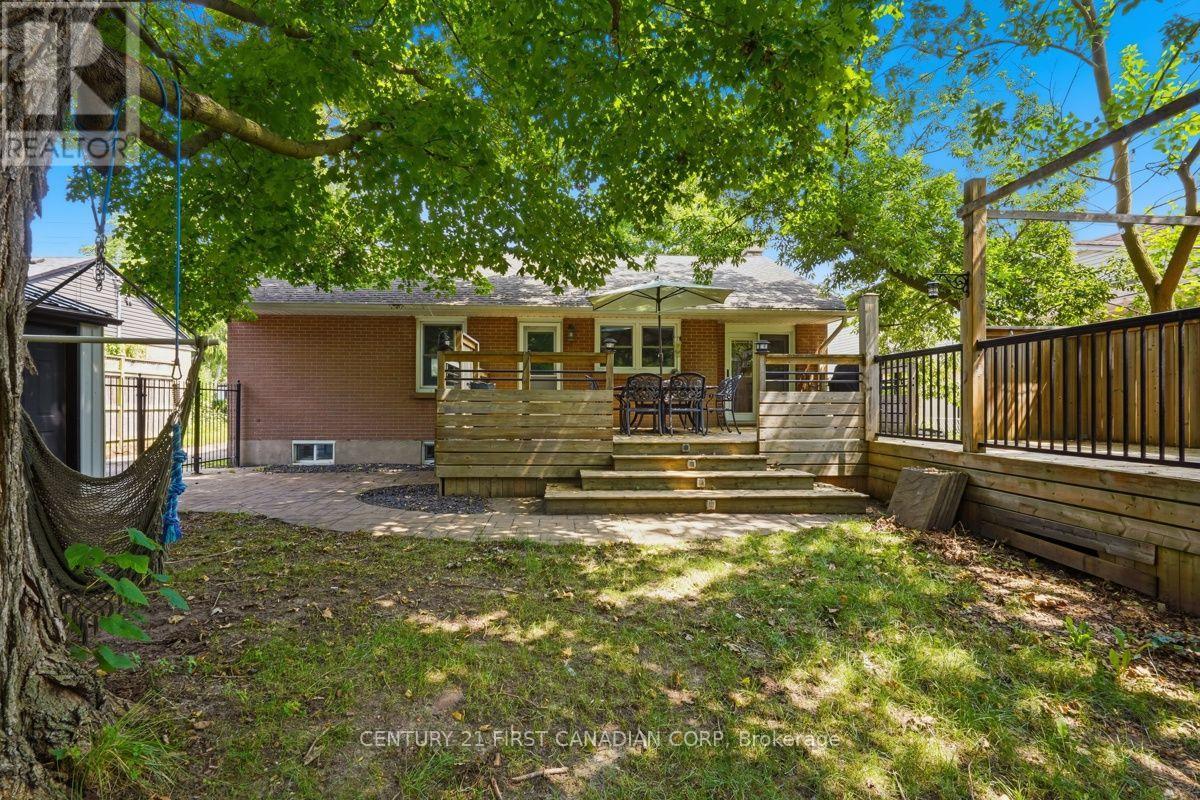 283 Spruce Street Property Photo 36