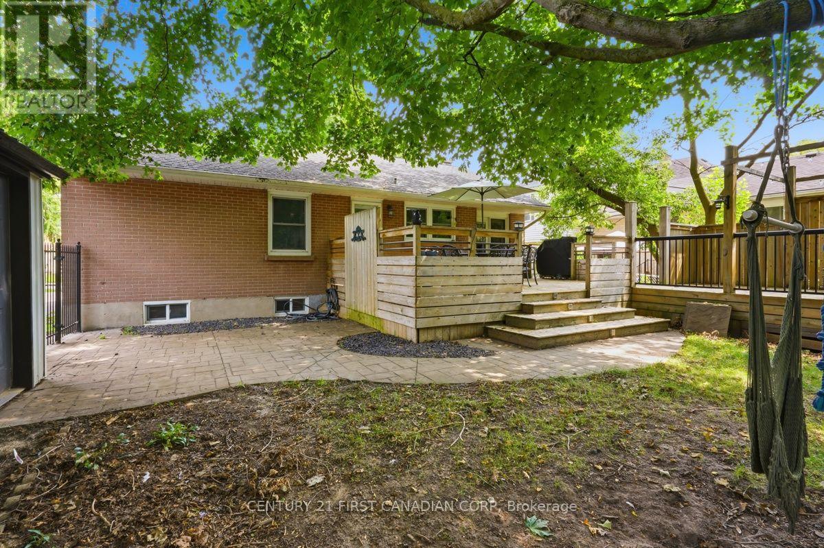 283 Spruce Street Property Photo 37