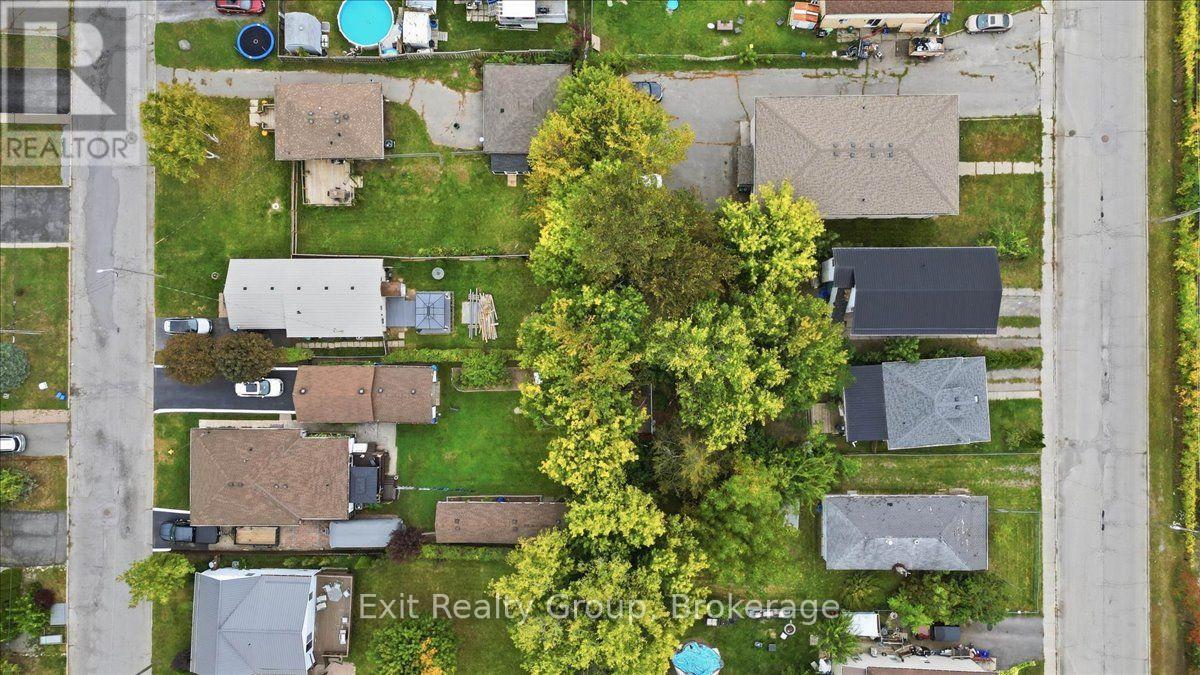 167 Marmora Street Property Photo 2