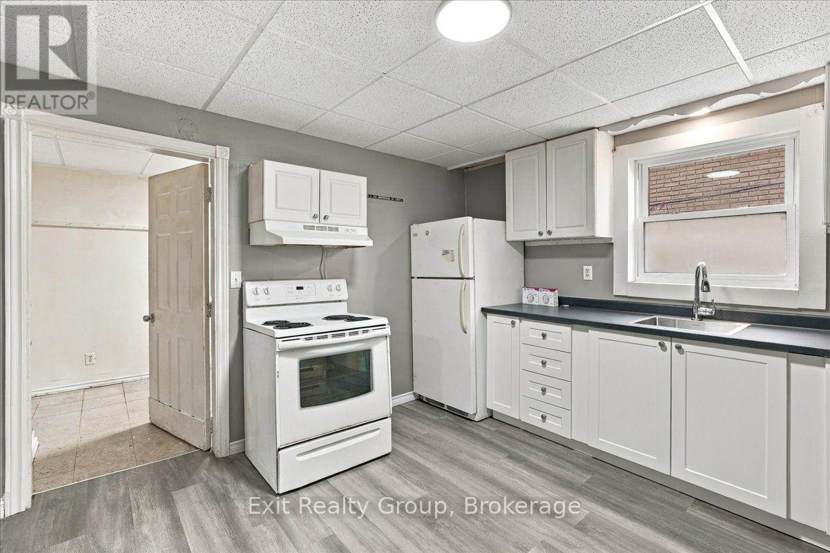 167 Marmora Street Property Photo 6