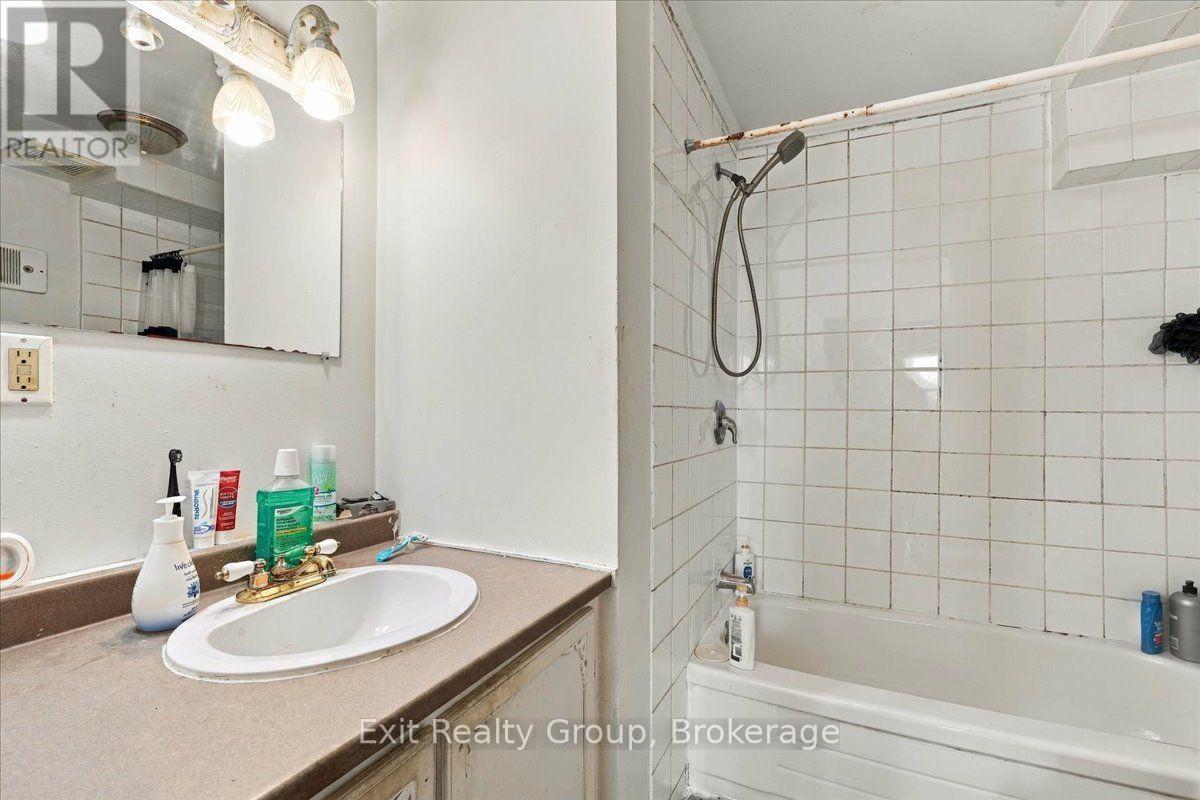 167 Marmora Street Property Photo 26