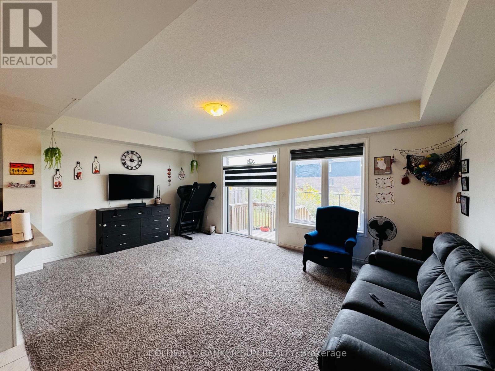 46 Zoe Lane Property Photo 14