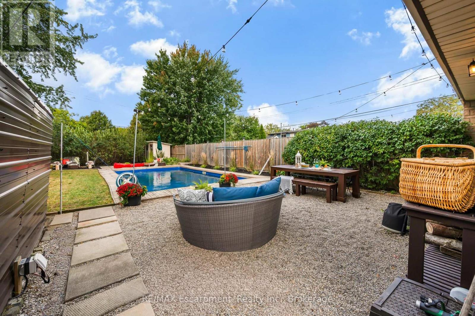 10 Goldfinch Road Property Photo 29