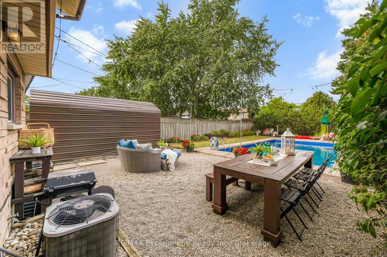10 Goldfinch Road Property Photo 30