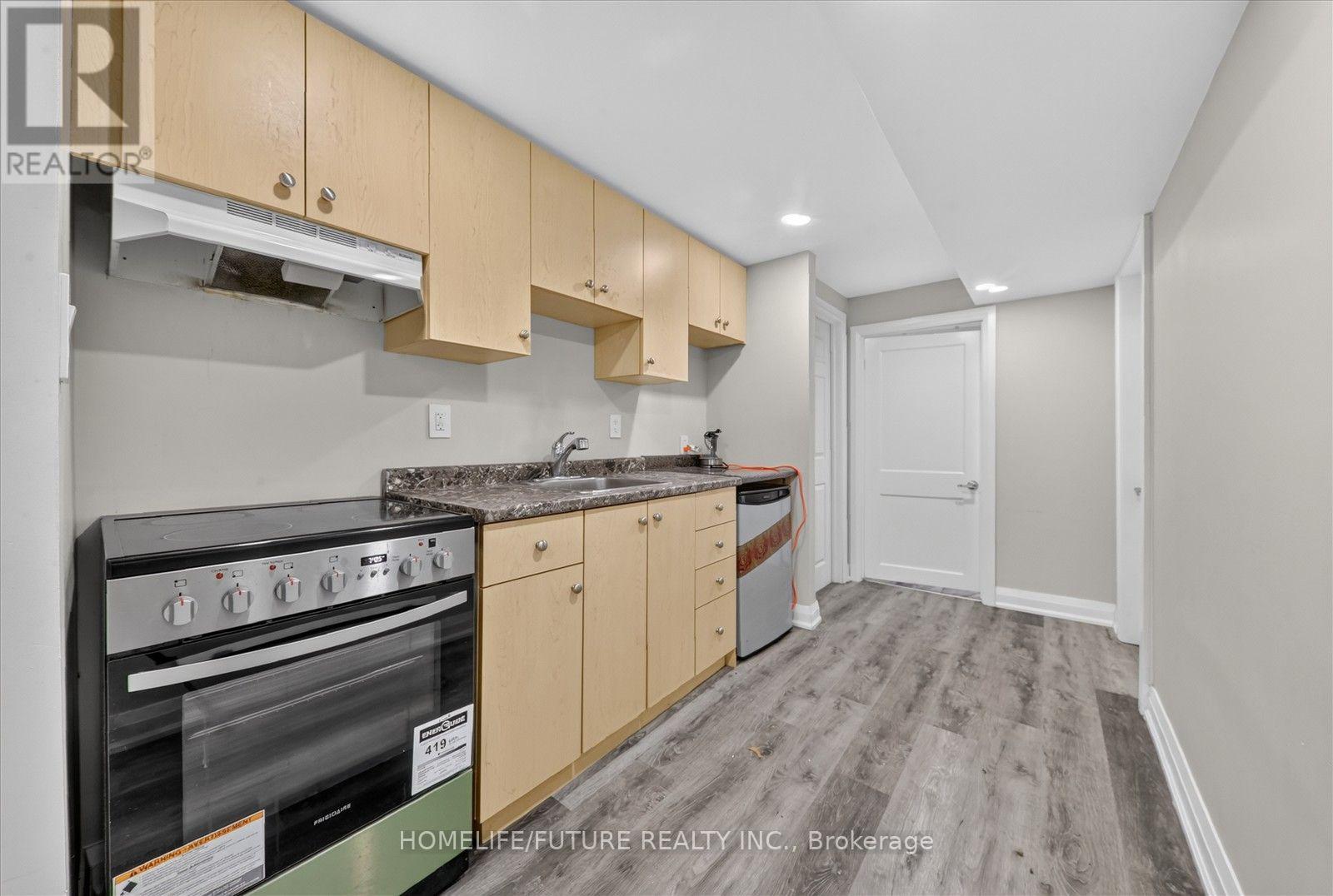7 Cardill Crescent Property Photo 5